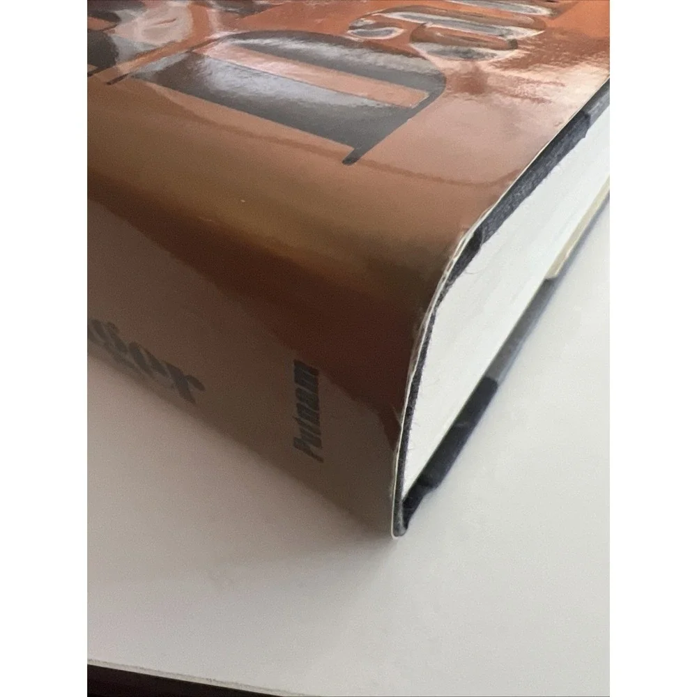 Clear and Present Danger | Tom Clancy | HC/DJ  1989 Like New